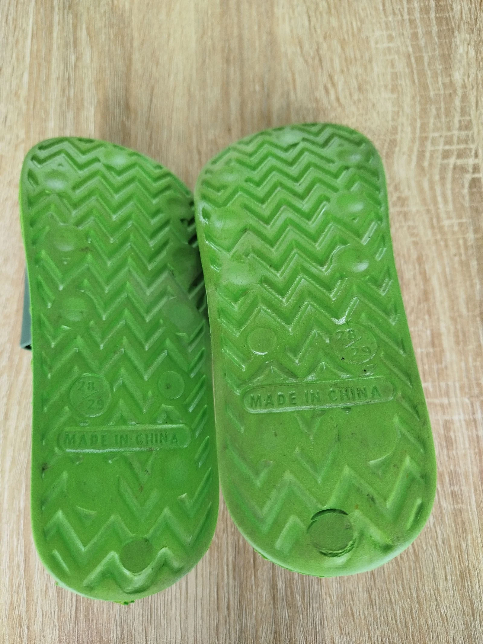 Zapatillas de deporte con dinosaurios – photo 3